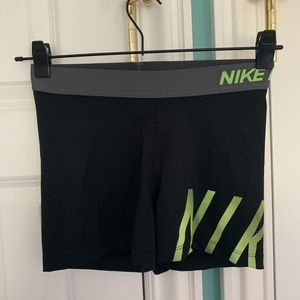 Nike Pro
